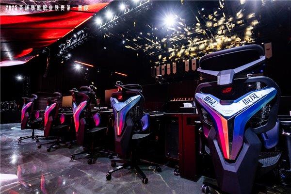 026年英雄联盟职业联赛 为玩家带来超凡体验瓦力娱乐棋牌无畏竞巅峰！傲风携手2025-2(图2)